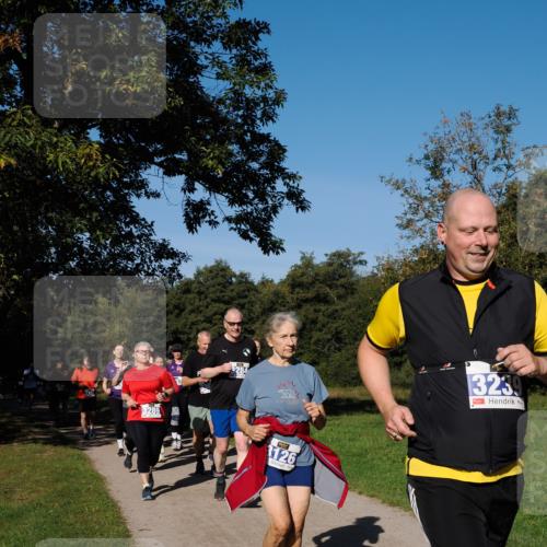 28.09.2025 - 33. Volkslauf durch das schöne Alstertal Fabian Wolf http://msf.ph/oto/8975533 28.09.2025 10:36:49 Laufen 3289, 3126, 3239 meine-sportfotos.de