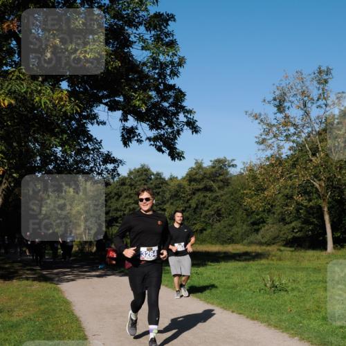 28.09.2025 - 33. Volkslauf durch das schöne Alstertal Fabian Wolf http://msf.ph/oto/8975630 28.09.2025 10:37:05 Laufen 3264 meine-sportfotos.de