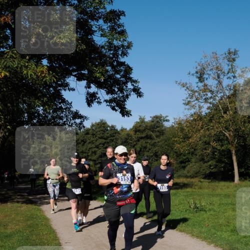 28.09.2025 - 33. Volkslauf durch das schöne Alstertal Fabian Wolf http://msf.ph/oto/8975662 28.09.2025 10:37:13 Laufen 3154, 3153, 3165 meine-sportfotos.de