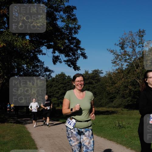 28.09.2025 - 33. Volkslauf durch das schöne Alstertal Fabian Wolf http://msf.ph/oto/8975681 28.09.2025 10:37:17 Laufen 3267, 3276 meine-sportfotos.de