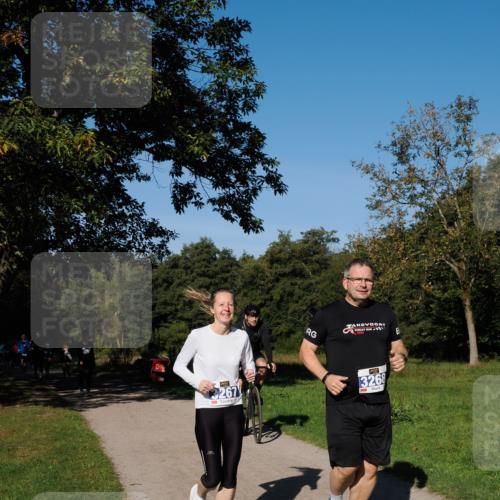 28.09.2025 - 33. Volkslauf durch das schöne Alstertal Fabian Wolf http://msf.ph/oto/8975693 28.09.2025 10:37:21 Laufen 3267, 3268 meine-sportfotos.de
