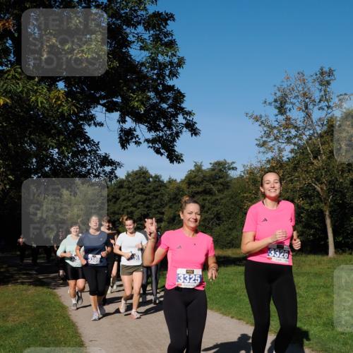 28.09.2025 - 33. Volkslauf durch das schöne Alstertal Fabian Wolf http://msf.ph/oto/8975750 28.09.2025 10:37:42 Laufen 3389, 3325, 3326 meine-sportfotos.de