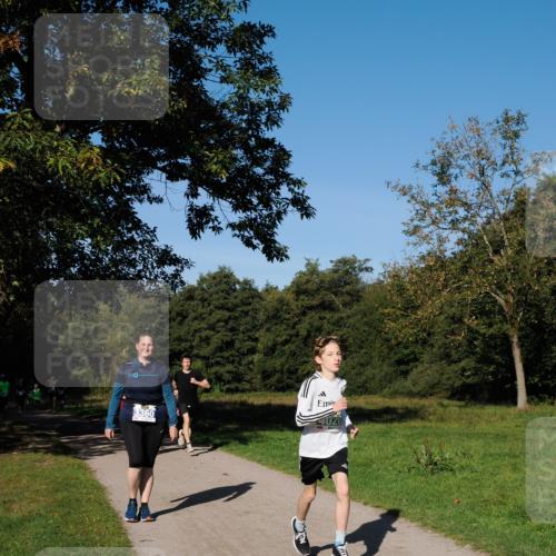 28.09.2025 - 33. Volkslauf durch das schöne Alstertal Fabian Wolf http://msf.ph/oto/8975923 28.09.2025 10:38:30 Laufen 3360 meine-sportfotos.de