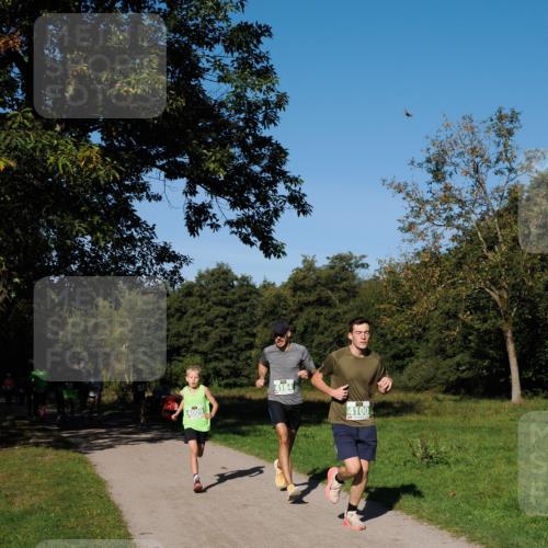 28.09.2025 - 33. Volkslauf durch das schöne Alstertal Fabian Wolf http://msf.ph/oto/8975955 28.09.2025 10:38:38 Laufen 4009, 4164, 4100 meine-sportfotos.de