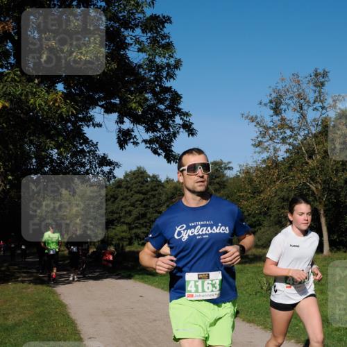 28.09.2025 - 33. Volkslauf durch das schöne Alstertal Fabian Wolf http://msf.ph/oto/8975999 28.09.2025 10:38:44 Laufen 4163 meine-sportfotos.de