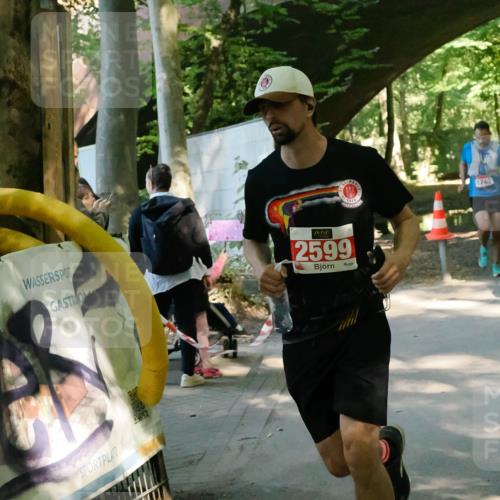 28.09.2025 - 33. Volkslauf durch das schöne Alstertal Fabian Wolf http://msf.ph/oto/8976005 28.09.2025 12:24:38 Laufen 2599, 1910, 1745 meine-sportfotos.de