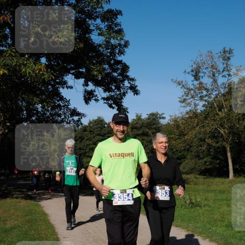 28.09.2025 - 33. Volkslauf durch das schöne Alstertal Fabian Wolf http://msf.ph/oto/8976026 28.09.2025 10:38:51 Laufen 3192, 1922, 3354, 3353 meine-sportfotos.de