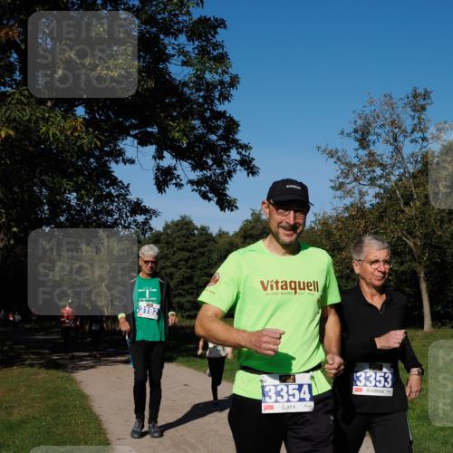 28.09.2025 - 33. Volkslauf durch das schöne Alstertal Fabian Wolf http://msf.ph/oto/8976031 28.09.2025 10:38:52 Laufen 3192, 1922, 1922, 3354, 3353 meine-sportfotos.de