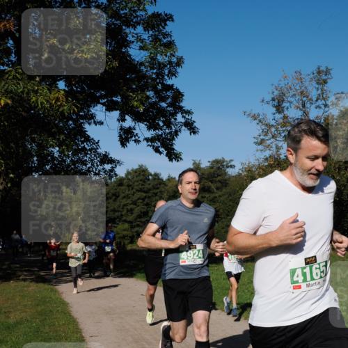 28.09.2025 - 33. Volkslauf durch das schöne Alstertal Fabian Wolf http://msf.ph/oto/8976156 28.09.2025 10:39:12 Laufen 4924, 4165 meine-sportfotos.de