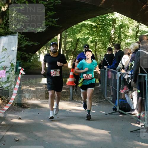 28.09.2025 - 33. Volkslauf durch das schöne Alstertal Fabian Wolf http://msf.ph/oto/8976173 28.09.2025 12:26:03 Laufen 2450, 2449 meine-sportfotos.de
