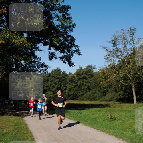 28.09.2025 - 33. Volkslauf durch das schöne Alstertal Fabian Wolf http://msf.ph/oto/8976232 28.09.2025 10:39:21 Laufen  meine-sportfotos.de