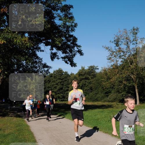 28.09.2025 - 33. Volkslauf durch das schöne Alstertal Fabian Wolf http://msf.ph/oto/8976301 28.09.2025 10:39:32 Laufen 4047 meine-sportfotos.de