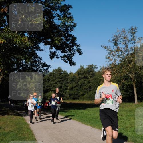 28.09.2025 - 33. Volkslauf durch das schöne Alstertal Fabian Wolf http://msf.ph/oto/8976306 28.09.2025 10:39:33 Laufen 4042 meine-sportfotos.de