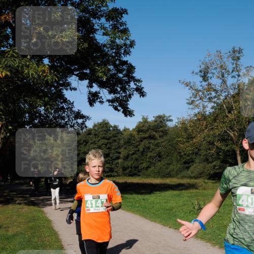 28.09.2025 - 33. Volkslauf durch das schöne Alstertal Fabian Wolf http://msf.ph/oto/8976316 28.09.2025 10:39:37 Laufen 4142, 40 meine-sportfotos.de