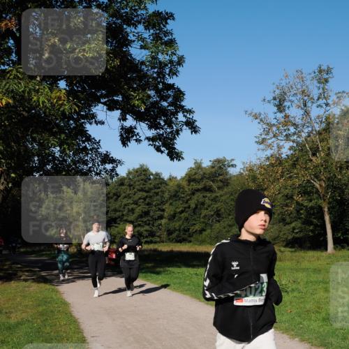 28.09.2025 - 33. Volkslauf durch das schöne Alstertal Fabian Wolf http://msf.ph/oto/8976330 28.09.2025 10:39:40 Laufen 023 meine-sportfotos.de