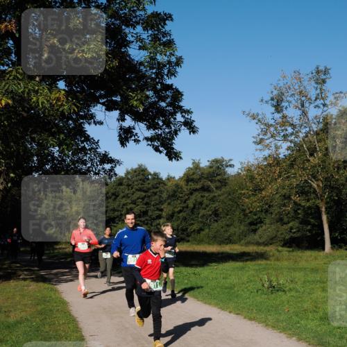 28.09.2025 - 33. Volkslauf durch das schöne Alstertal Fabian Wolf http://msf.ph/oto/8976395 28.09.2025 10:39:54 Laufen 911 meine-sportfotos.de