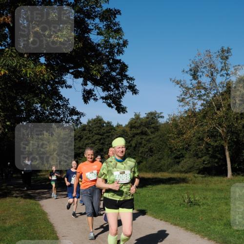 28.09.2025 - 33. Volkslauf durch das schöne Alstertal Fabian Wolf http://msf.ph/oto/8976575 28.09.2025 10:40:18 Laufen 4032, 4088 meine-sportfotos.de