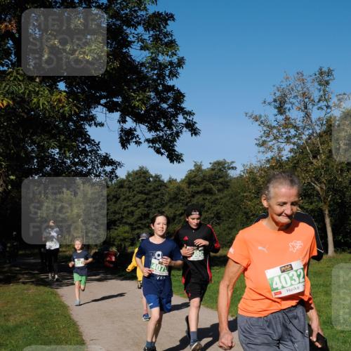 28.09.2025 - 33. Volkslauf durch das schöne Alstertal Fabian Wolf http://msf.ph/oto/8976588 28.09.2025 10:40:19 Laufen 4079, 080, 4032 meine-sportfotos.de