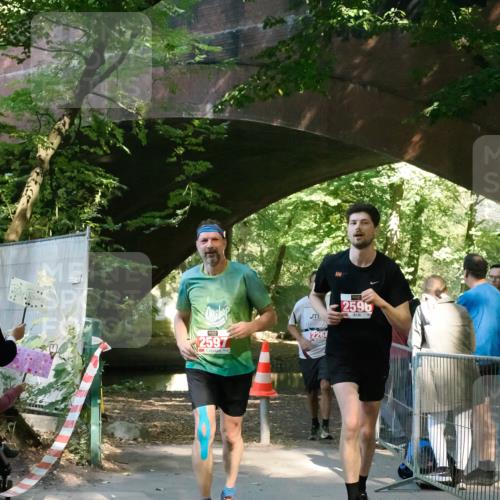 28.09.2025 - 33. Volkslauf durch das schöne Alstertal Fabian Wolf http://msf.ph/oto/8976674 28.09.2025 12:30:29 Laufen 2597, 2264, 2596 meine-sportfotos.de