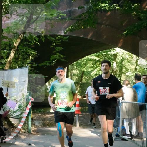 28.09.2025 - 33. Volkslauf durch das schöne Alstertal Fabian Wolf http://msf.ph/oto/8976677 28.09.2025 12:30:30 Laufen 2597, 2596 meine-sportfotos.de