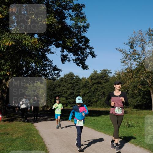 28.09.2025 - 33. Volkslauf durch das schöne Alstertal Fabian Wolf http://msf.ph/oto/8976785 28.09.2025 10:40:51 Laufen 4181, 4180 meine-sportfotos.de