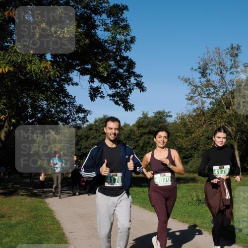 28.09.2025 - 33. Volkslauf durch das schöne Alstertal Fabian Wolf http://msf.ph/oto/8976929 28.09.2025 10:41:35 Laufen 4178, 4070, 4179 meine-sportfotos.de