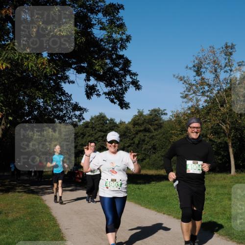 28.09.2025 - 33. Volkslauf durch das schöne Alstertal Fabian Wolf http://msf.ph/oto/8977030 28.09.2025 10:42:02 Laufen 4903, 4904 meine-sportfotos.de