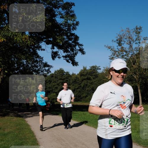 28.09.2025 - 33. Volkslauf durch das schöne Alstertal Fabian Wolf http://msf.ph/oto/8977040 28.09.2025 10:42:03 Laufen 139, 45 meine-sportfotos.de