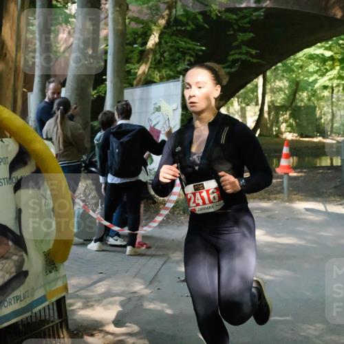 28.09.2025 - 33. Volkslauf durch das schöne Alstertal Fabian Wolf http://msf.ph/oto/8977125 28.09.2025 12:34:34 Laufen 2416 meine-sportfotos.de