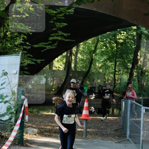 28.09.2025 - 33. Volkslauf durch das schöne Alstertal Fabian Wolf http://msf.ph/oto/8977224 28.09.2025 11:00:59 Laufen 4086, 4171 meine-sportfotos.de