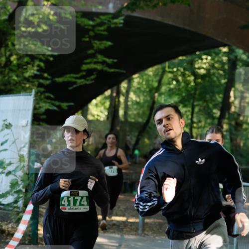 28.09.2025 - 33. Volkslauf durch das schöne Alstertal Fabian Wolf http://msf.ph/oto/8977231 28.09.2025 11:01:03 Laufen 4174, 4070 meine-sportfotos.de
