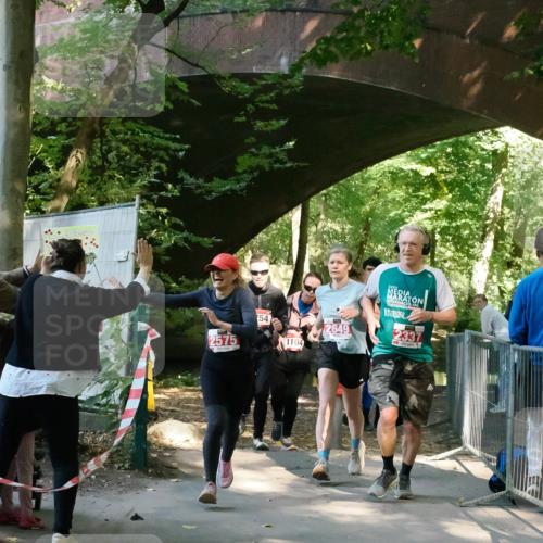 28.09.2025 - 33. Volkslauf durch das schöne Alstertal Fabian Wolf http://msf.ph/oto/8977266 28.09.2025 12:38:39 Laufen 2575, 54, 1104, 2649, 2337 meine-sportfotos.de