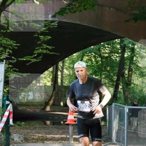 28.09.2025 - 33. Volkslauf durch das schöne Alstertal Fabian Wolf http://msf.ph/oto/8977296 28.09.2025 11:10:07 Laufen 3902 meine-sportfotos.de