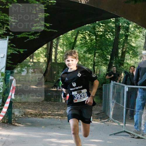 28.09.2025 - 33. Volkslauf durch das schöne Alstertal Fabian Wolf http://msf.ph/oto/8977350 28.09.2025 11:14:50 Laufen 3939 meine-sportfotos.de