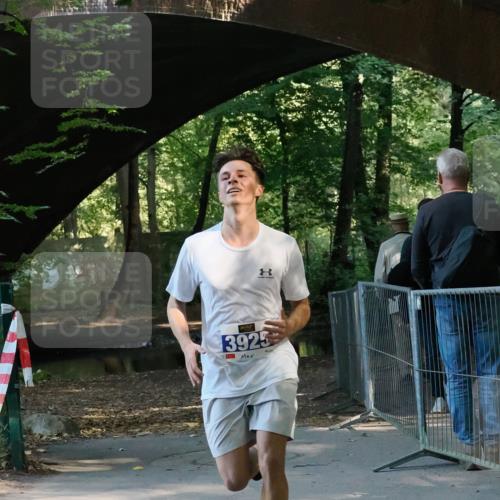 28.09.2025 - 33. Volkslauf durch das schöne Alstertal Fabian Wolf http://msf.ph/oto/8977355 28.09.2025 11:16:23 Laufen 3925 meine-sportfotos.de