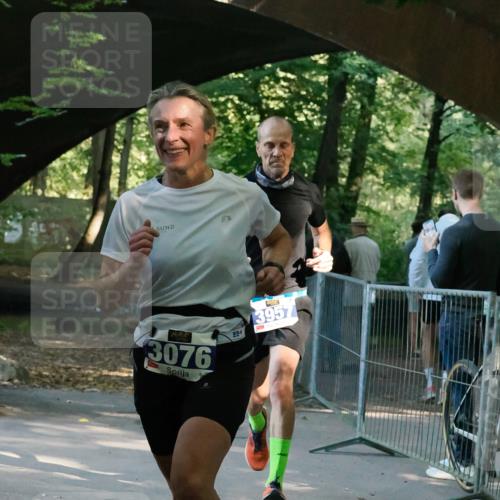 28.09.2025 - 33. Volkslauf durch das schöne Alstertal Fabian Wolf http://msf.ph/oto/8977391 28.09.2025 11:20:09 Laufen 3076, 3957, 234 meine-sportfotos.de