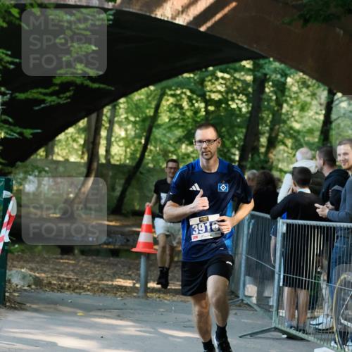 28.09.2025 - 33. Volkslauf durch das schöne Alstertal Fabian Wolf http://msf.ph/oto/8977408 28.09.2025 11:21:41 Laufen 3916 meine-sportfotos.de