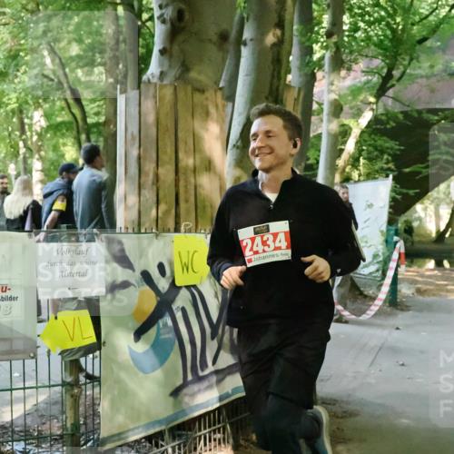 28.09.2025 - 33. Volkslauf durch das schöne Alstertal Fabian Wolf http://msf.ph/oto/8977438 28.09.2025 12:45:26 Laufen 18, 2434 meine-sportfotos.de