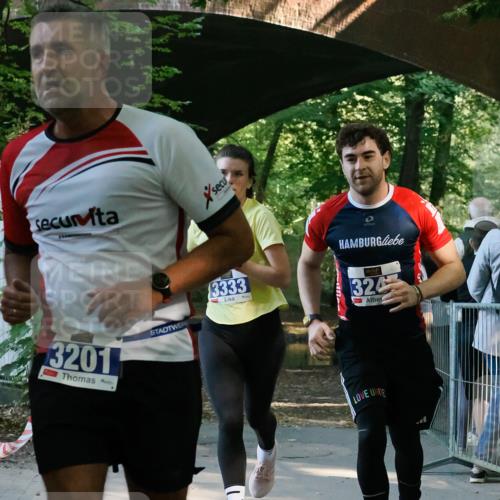28.09.2025 - 33. Volkslauf durch das schöne Alstertal Fabian Wolf http://msf.ph/oto/8977439 28.09.2025 11:23:19 Laufen 3201, 3333, 324 meine-sportfotos.de