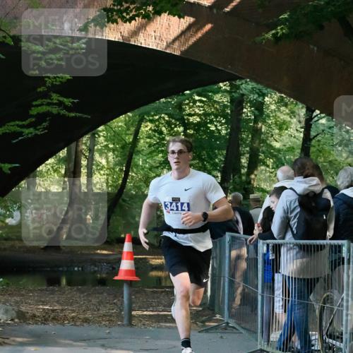 28.09.2025 - 33. Volkslauf durch das schöne Alstertal Fabian Wolf http://msf.ph/oto/8977447 28.09.2025 11:23:48 Laufen 3414 meine-sportfotos.de