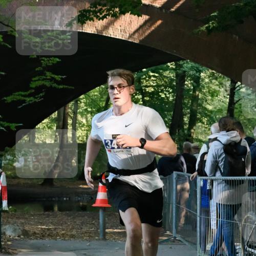 28.09.2025 - 33. Volkslauf durch das schöne Alstertal Fabian Wolf http://msf.ph/oto/8977448 28.09.2025 11:23:48 Laufen  meine-sportfotos.de