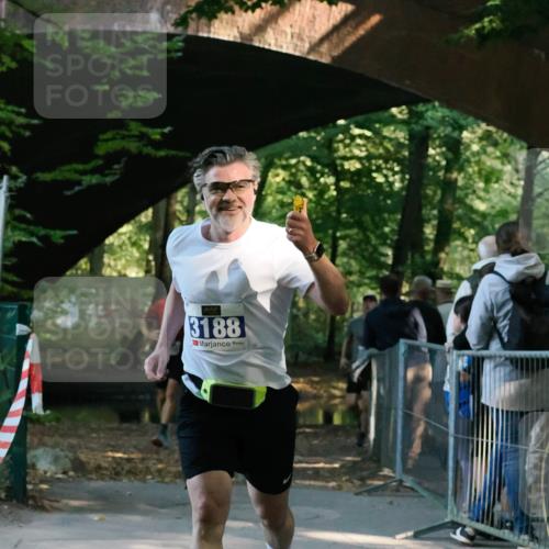 28.09.2025 - 33. Volkslauf durch das schöne Alstertal Fabian Wolf http://msf.ph/oto/8977451 28.09.2025 11:23:57 Laufen 3188 meine-sportfotos.de