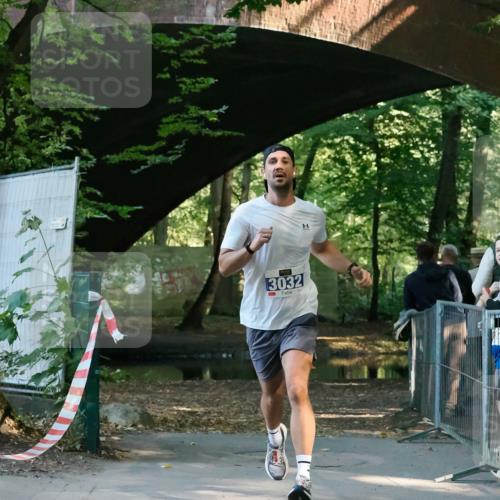28.09.2025 - 33. Volkslauf durch das schöne Alstertal Fabian Wolf http://msf.ph/oto/8977455 28.09.2025 11:24:08 Laufen 3032 meine-sportfotos.de