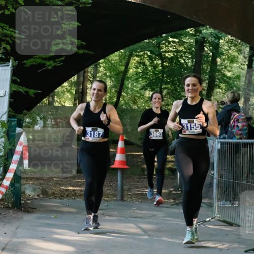 28.09.2025 - 33. Volkslauf durch das schöne Alstertal Fabian Wolf http://msf.ph/oto/8977479 28.09.2025 11:25:40 Laufen 3187, 3093, 3155 meine-sportfotos.de