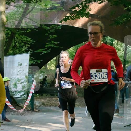 28.09.2025 - 33. Volkslauf durch das schöne Alstertal Fabian Wolf http://msf.ph/oto/8977514 28.09.2025 11:27:42 Laufen 3254, 3306 meine-sportfotos.de