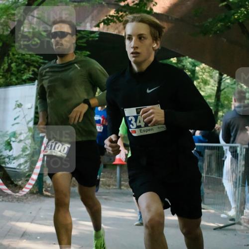 28.09.2025 - 33. Volkslauf durch das schöne Alstertal Fabian Wolf http://msf.ph/oto/8977519 28.09.2025 11:28:02 Laufen 3100, 34 meine-sportfotos.de