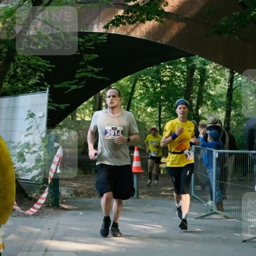 28.09.2025 - 33. Volkslauf durch das schöne Alstertal Fabian Wolf http://msf.ph/oto/8977544 28.09.2025 11:28:50 Laufen 3914, 3937 meine-sportfotos.de