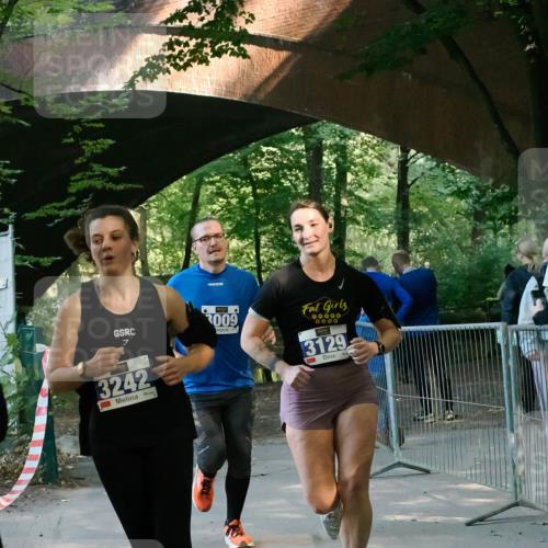 28.09.2025 - 33. Volkslauf durch das schöne Alstertal Fabian Wolf http://msf.ph/oto/8977660 28.09.2025 11:33:16 Laufen 7, 3009, 00000, 0600, 3129, 3242 meine-sportfotos.de