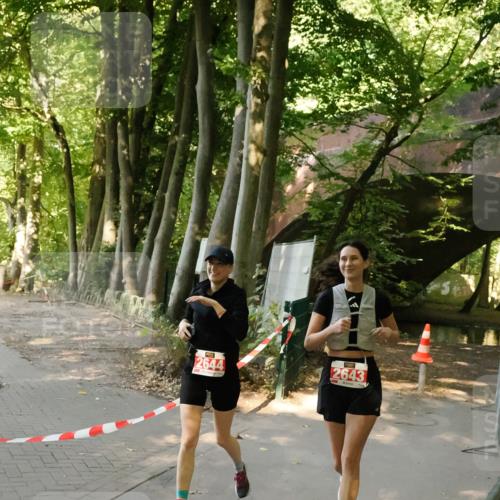 28.09.2025 - 33. Volkslauf durch das schöne Alstertal Fabian Wolf http://msf.ph/oto/8977663 28.09.2025 13:17:25 Laufen 2644, 2643 meine-sportfotos.de