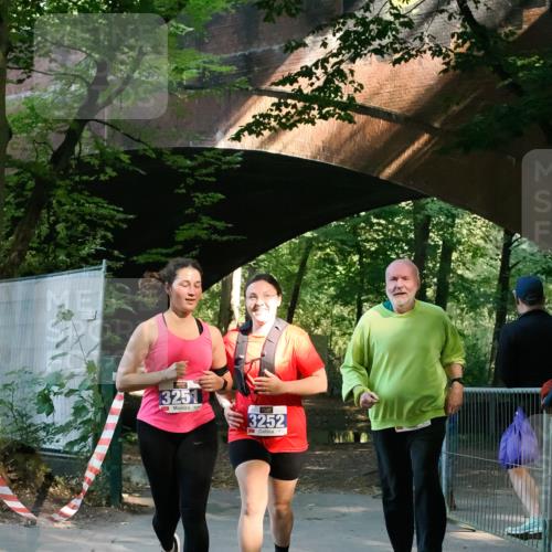 28.09.2025 - 33. Volkslauf durch das schöne Alstertal Fabian Wolf http://msf.ph/oto/8977720 28.09.2025 11:37:46 Laufen 3251, 3252, 4 meine-sportfotos.de